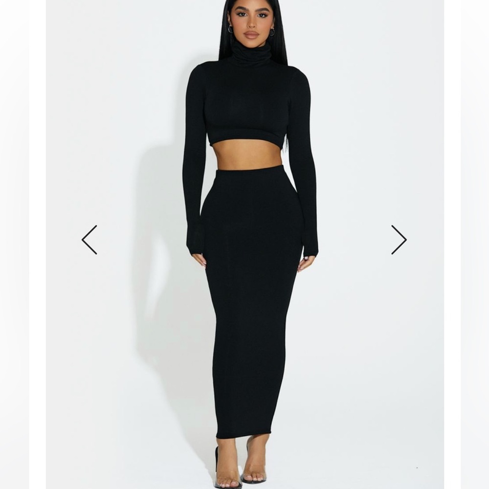 Naked Wardrobe hourglass midi skirt